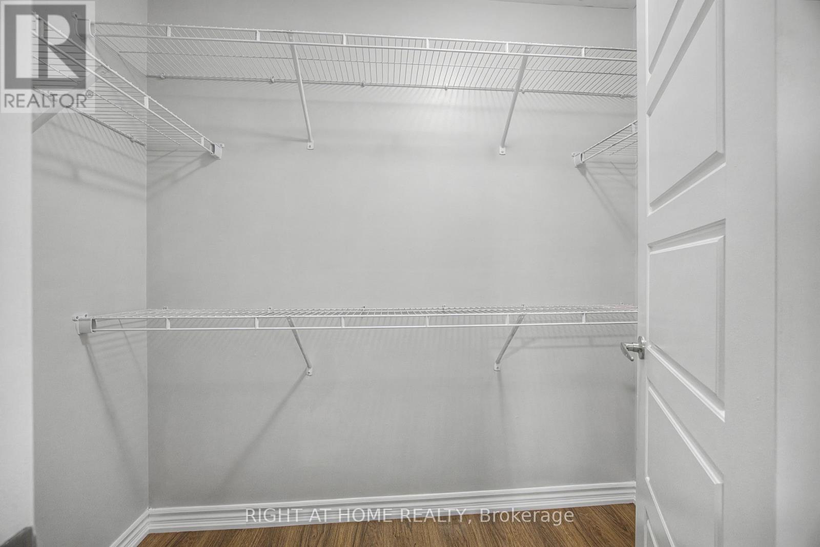 1235 Mulroney Heights, Milton, Ontario  L9E 1G1 - Photo 30 - W13002018