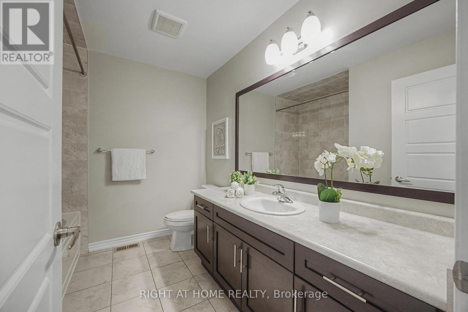 1235 Mulroney Heights, Milton, Ontario  L9E 1G1 - Photo 31 - W13002018