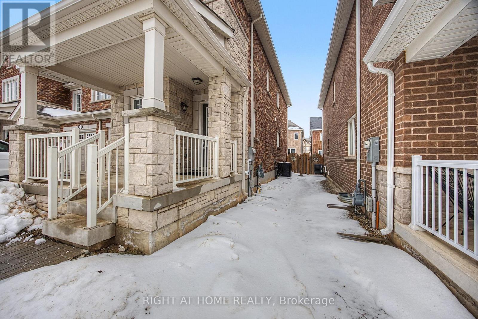 1235 Mulroney Heights, Milton, Ontario  L9E 1G1 - Photo 5 - W13002018