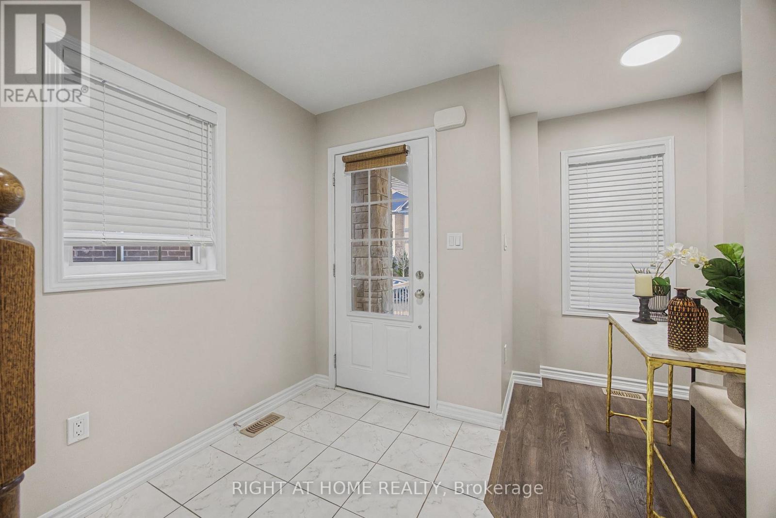 1235 Mulroney Heights, Milton, Ontario  L9E 1G1 - Photo 7 - W13002018