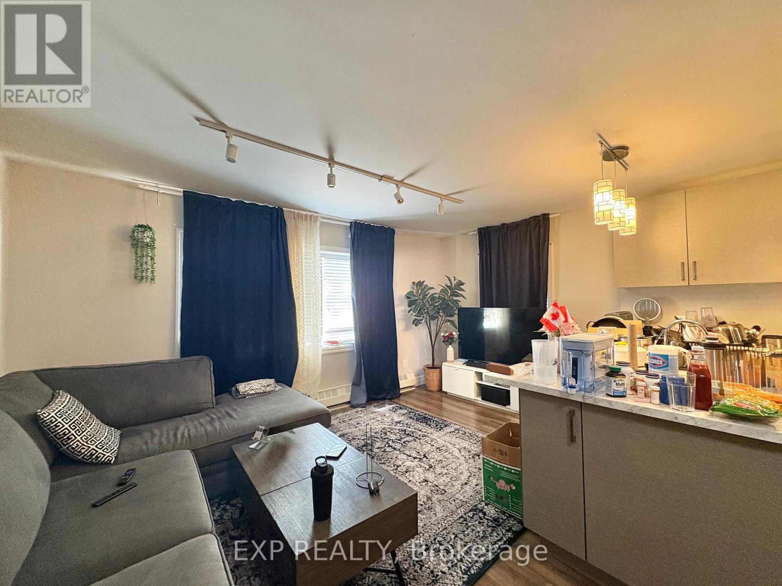 104 - 5 Paisley Boulevard E, Mississauga, Ontario  L6A 1P3 - Photo 3 - W13002034