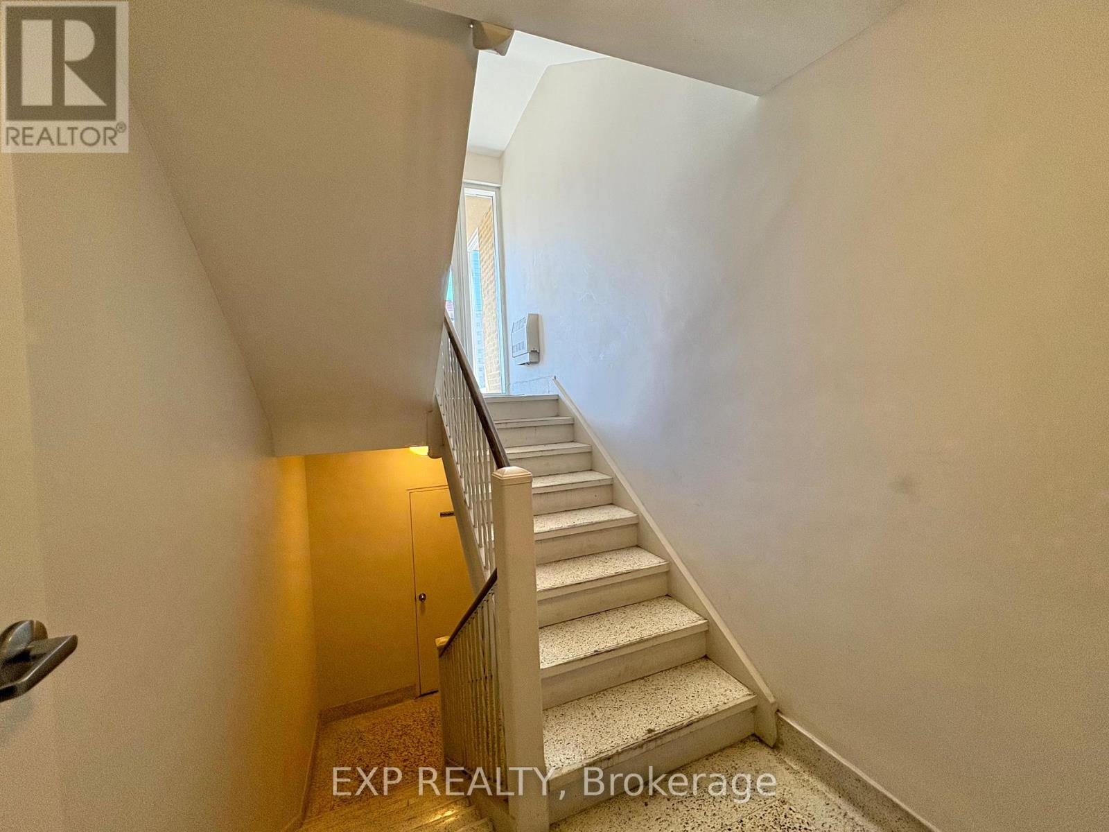 104 - 5 Paisley Boulevard E, Mississauga, Ontario  L6A 1P3 - Photo 9 - W13002034