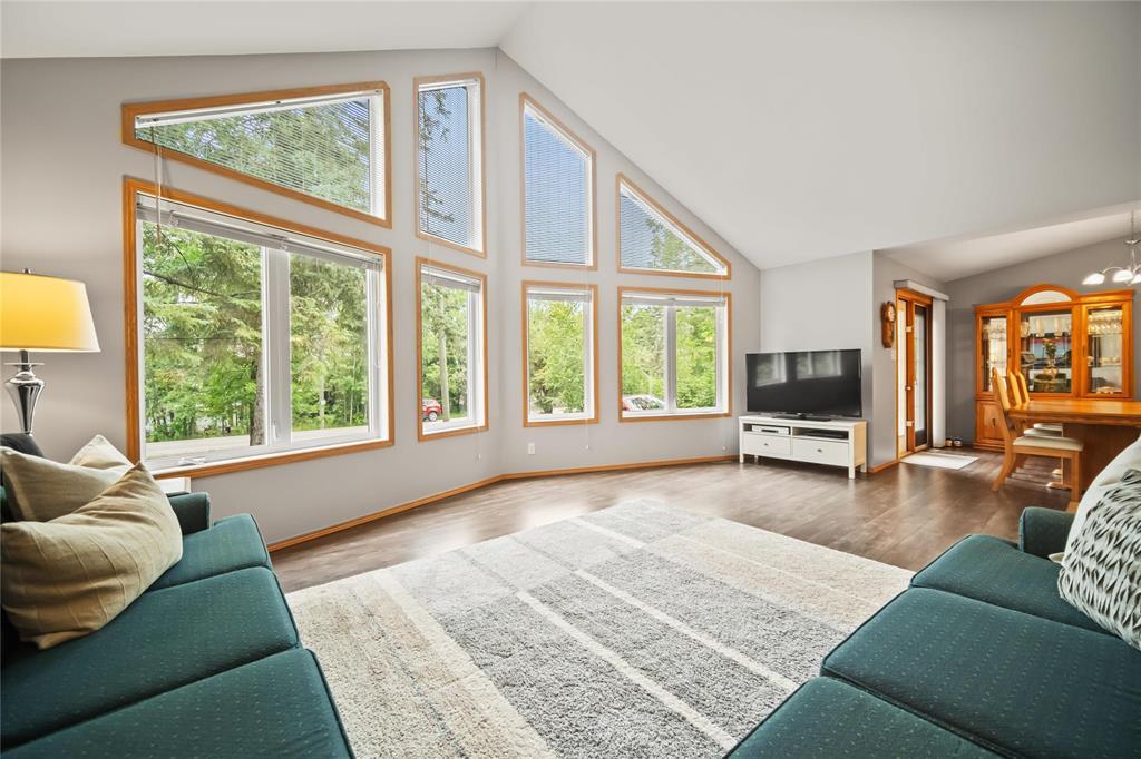 2 Block 18 Road, Falcon Lake, Manitoba  R0E 0N0 - Photo 12 - 202607364