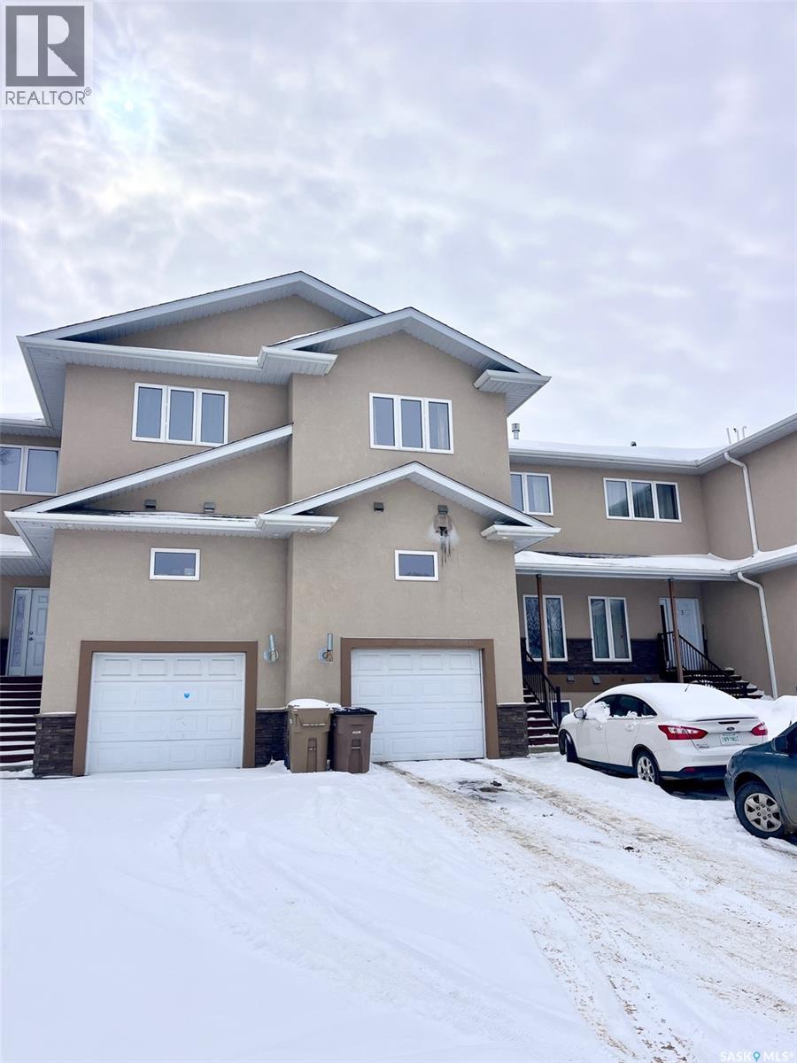 2 211 20th STREET W, prince albert, Saskatchewan
