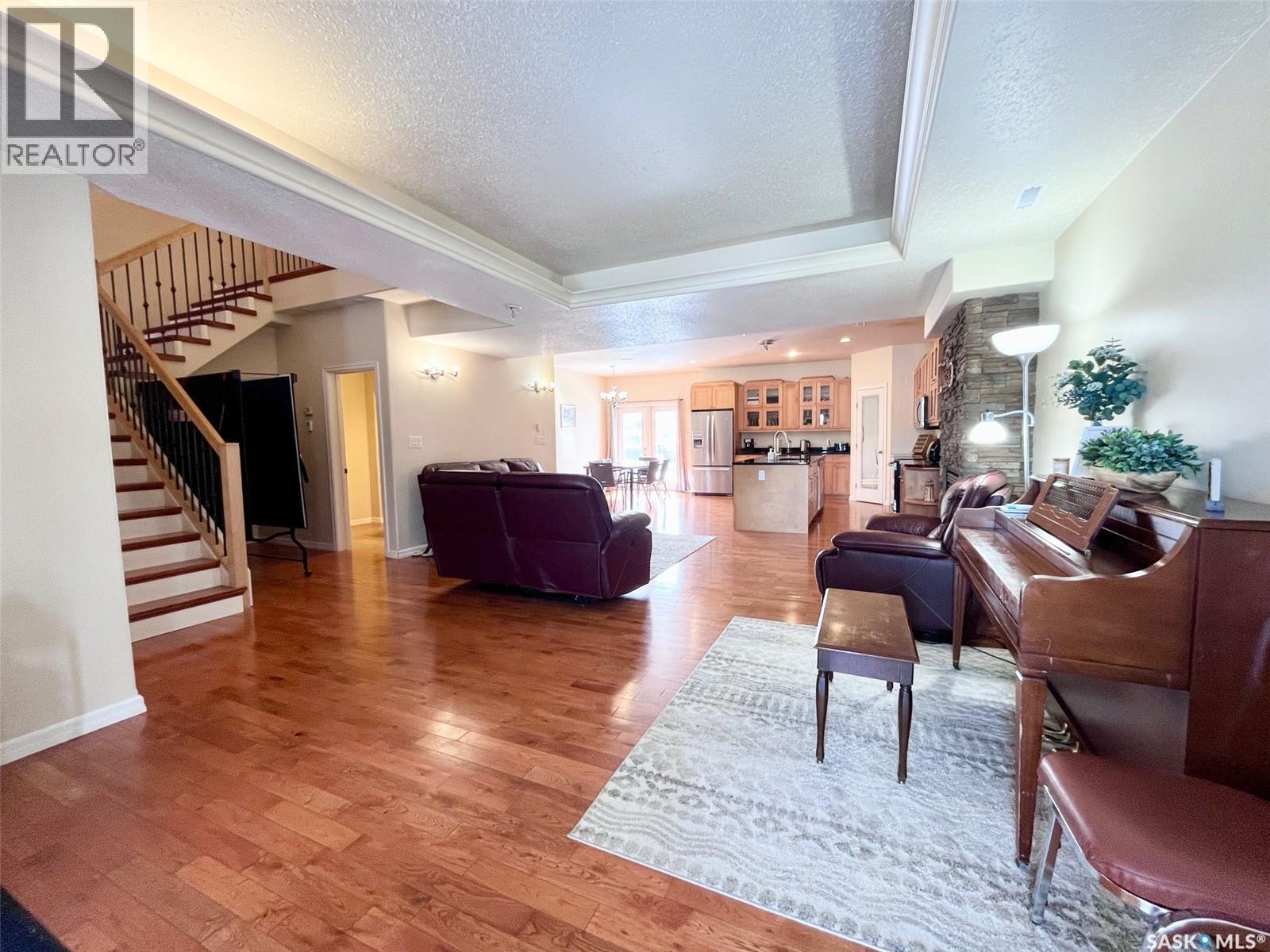 2 211 20th Street W, Prince Albert, Saskatchewan  S6V 4G5 - Photo 2 - SK032991