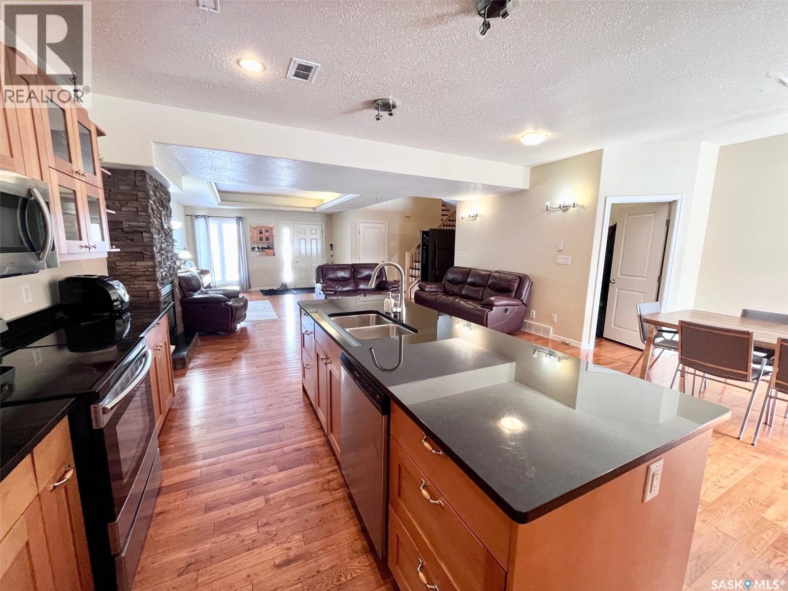 2 211 20th Street W, Prince Albert, Saskatchewan  S6V 4G5 - Photo 8 - SK032991