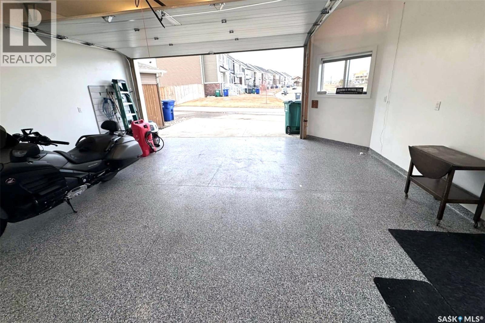 687 Secord Bend, Saskatoon, Saskatchewan  S7V 0M7 - Photo 24 - SK032957