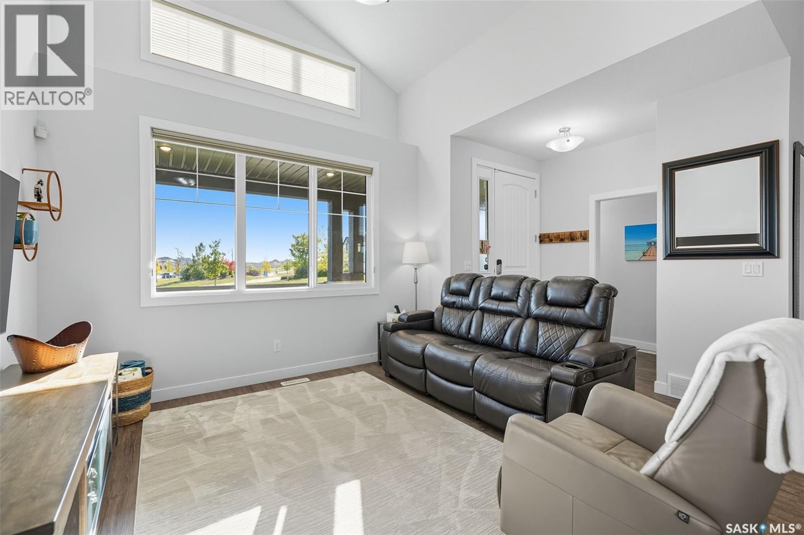 687 Secord Bend, Saskatoon, Saskatchewan  S7V 0M7 - Photo 5 - SK032957