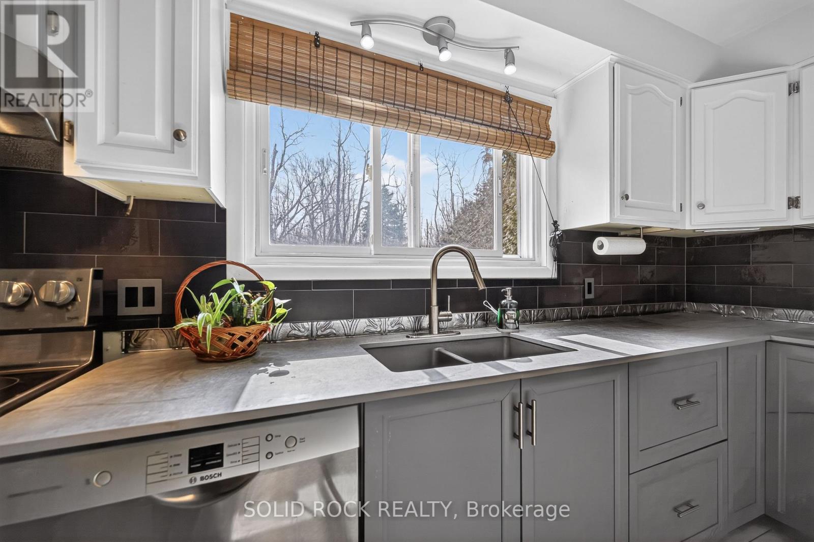 209 Reynolds Drive E, Brockville, Ontario  K6V 1X8 - Photo 21 - X12980814