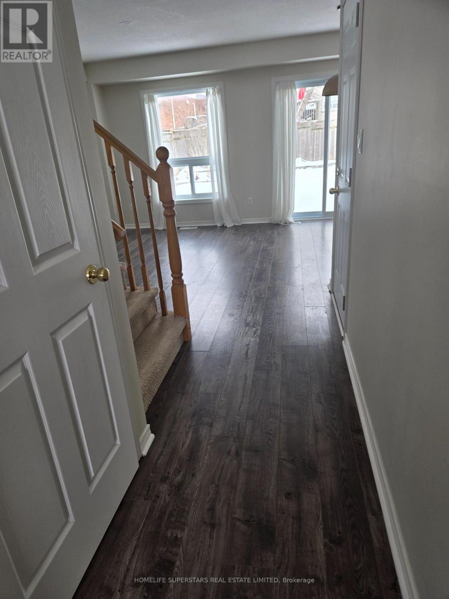 11 Talon Drive, Woodstock, Ontario  N4V 0A5 - Photo 2 - X13001894