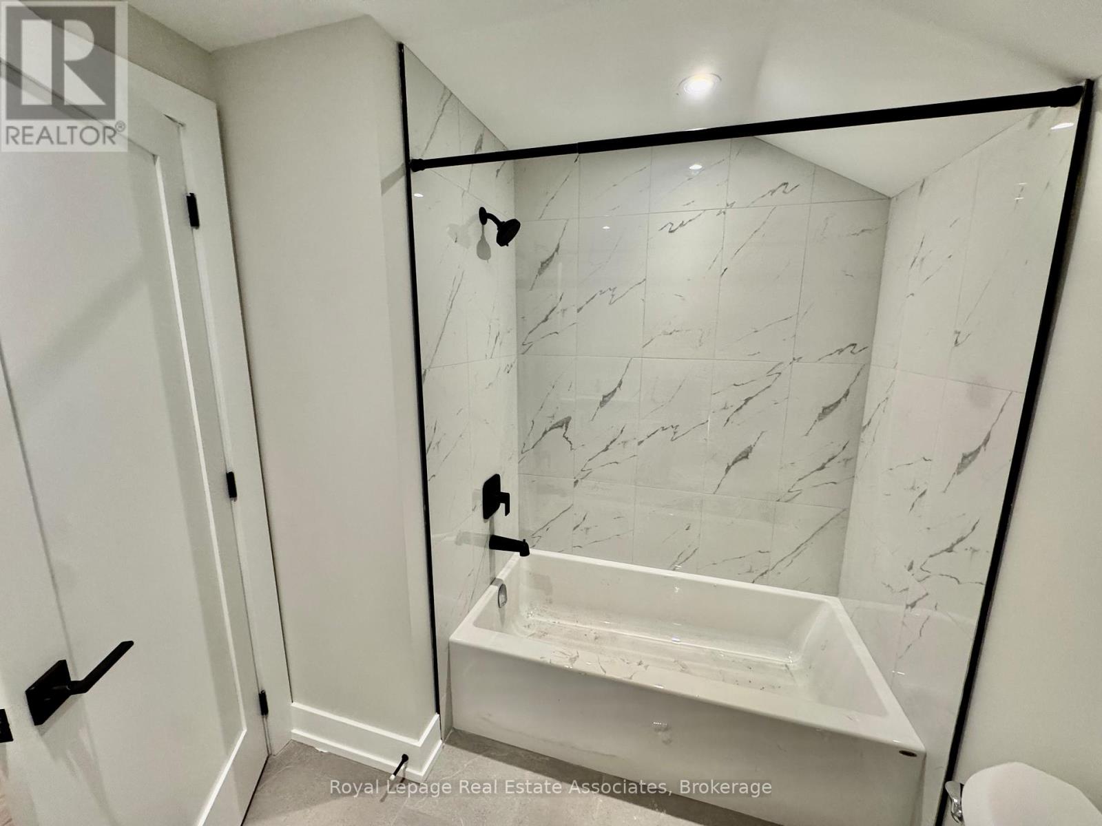 Unit 3 - 246 Marlborough Street, Brantford, Ontario  N3S 4T3 - Photo 8 - X13001982