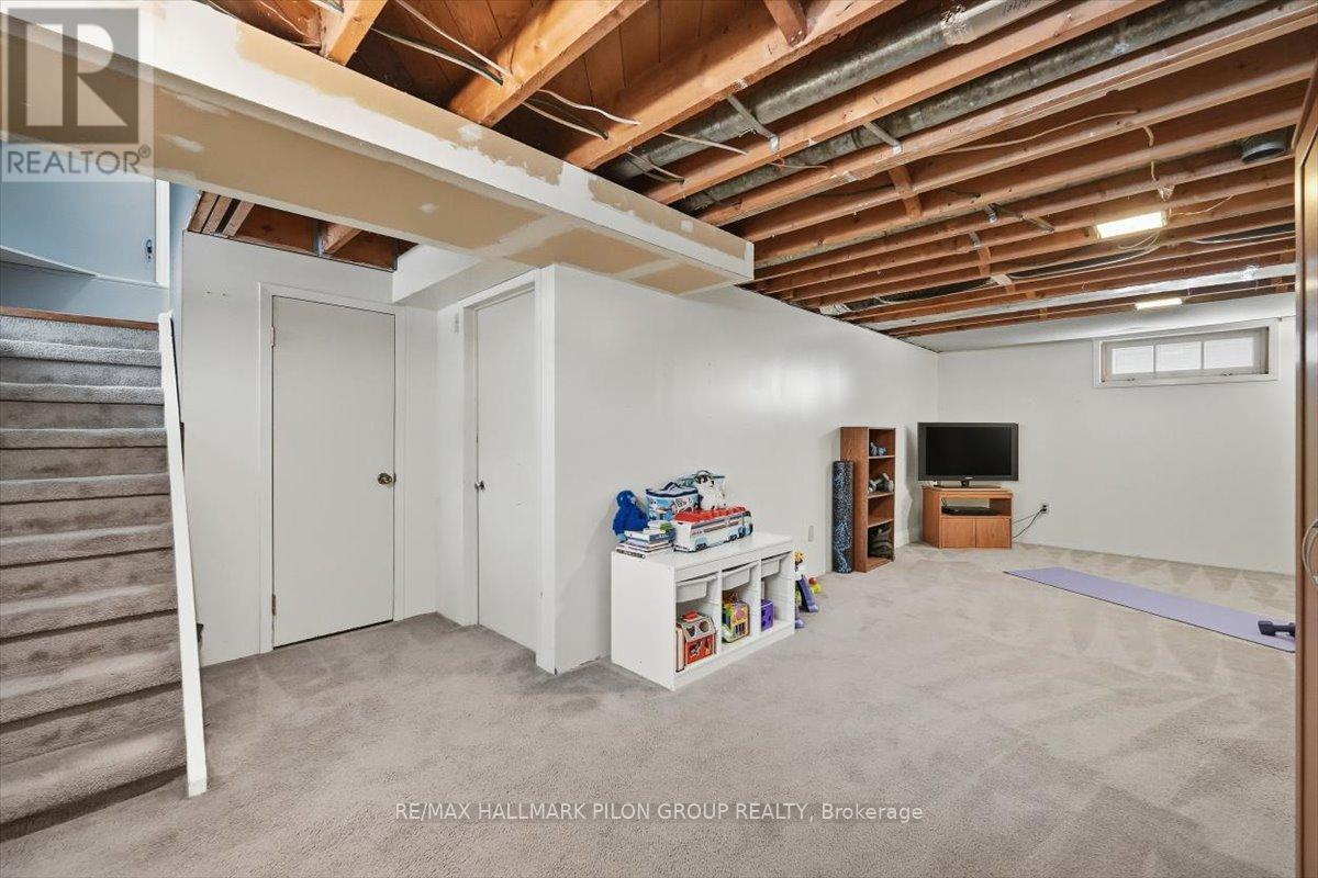 962 Weston Drive, Ottawa, Ontario  K1G 1X2 - Photo 19 - X12927862