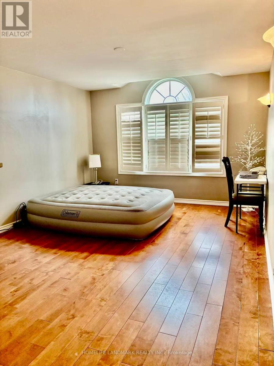 2066 Shady Glen Road, Oakville, Ontario  L6M 3P1 - Photo 14 - W12933772