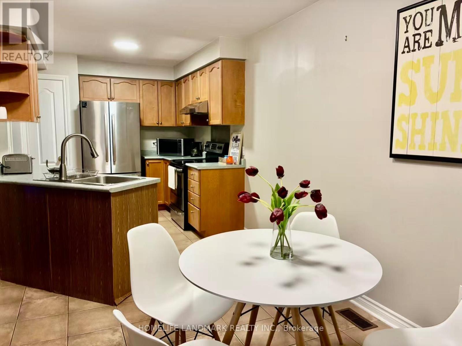 2066 Shady Glen Road, Oakville, Ontario  L6M 3P1 - Photo 9 - W12933772