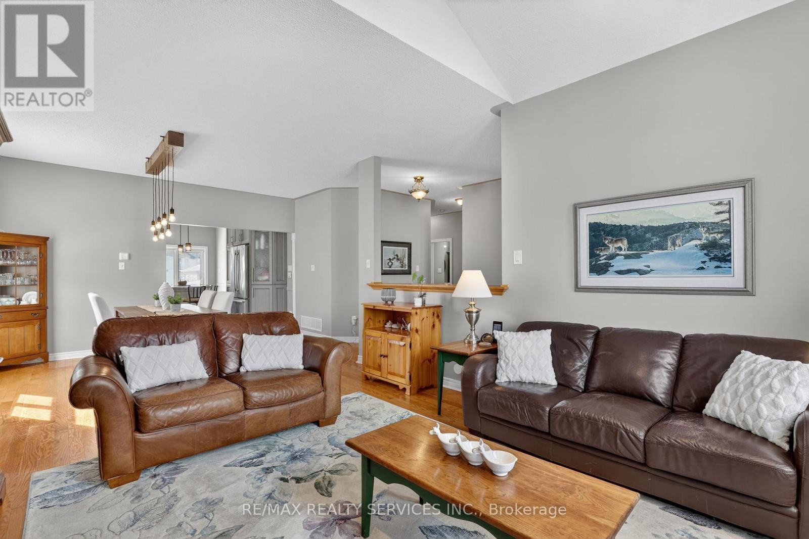 4 Valleybrae Court, Caledon, Ontario  L7C 1B8 - Photo 8 - W12846924