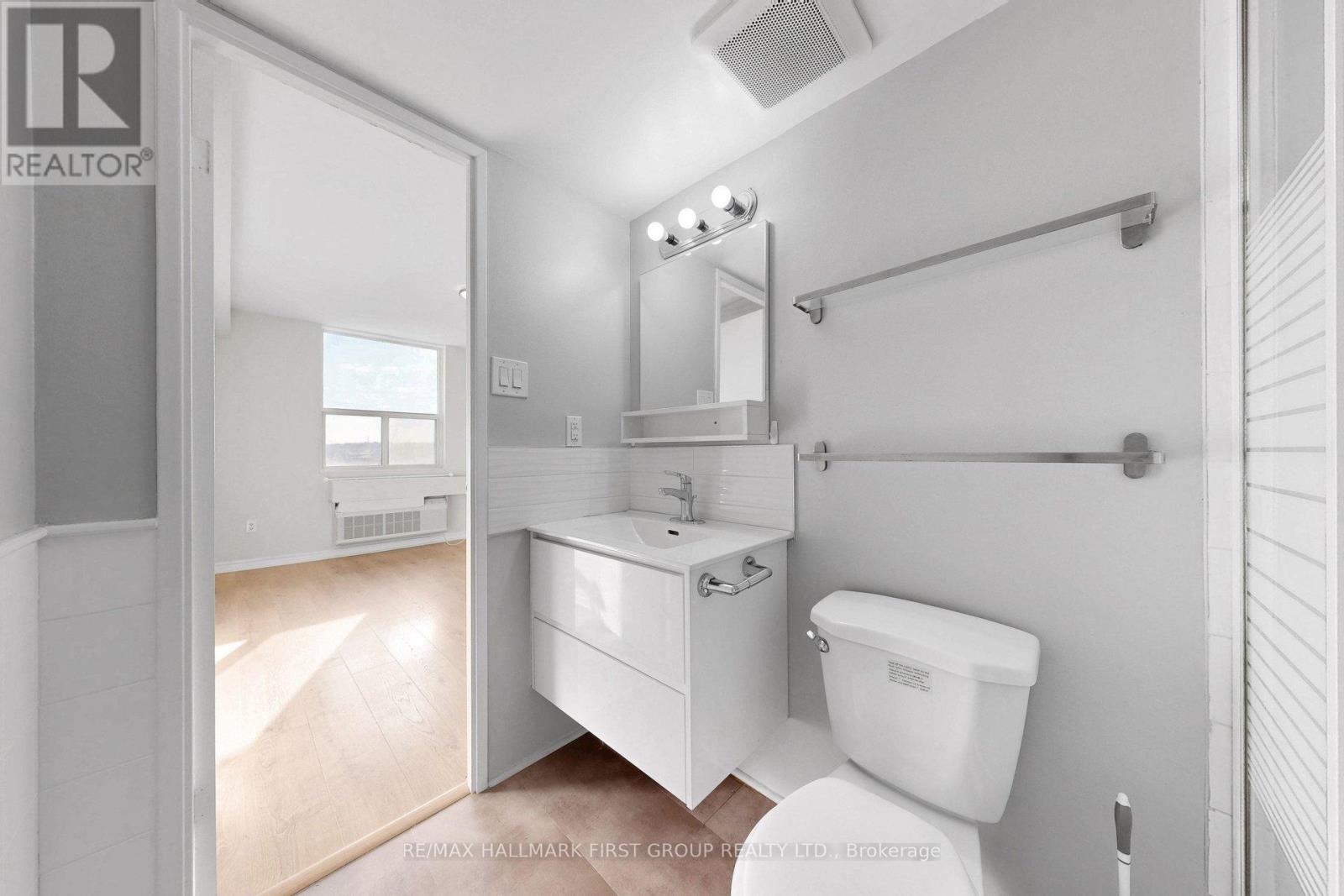 609 - 966 Inverhouse Drive, Mississauga, Ontario  L5J 4B6 - Photo 12 - W12999870