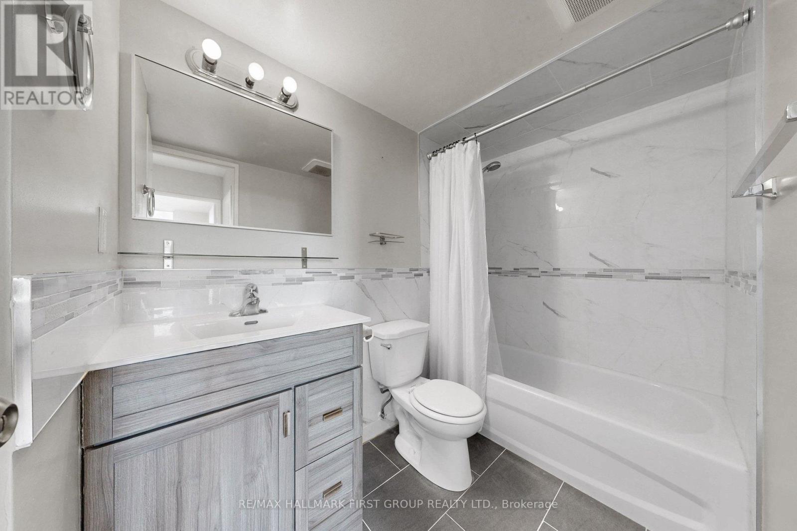 609 - 966 Inverhouse Drive, Mississauga, Ontario  L5J 4B6 - Photo 15 - W12999870