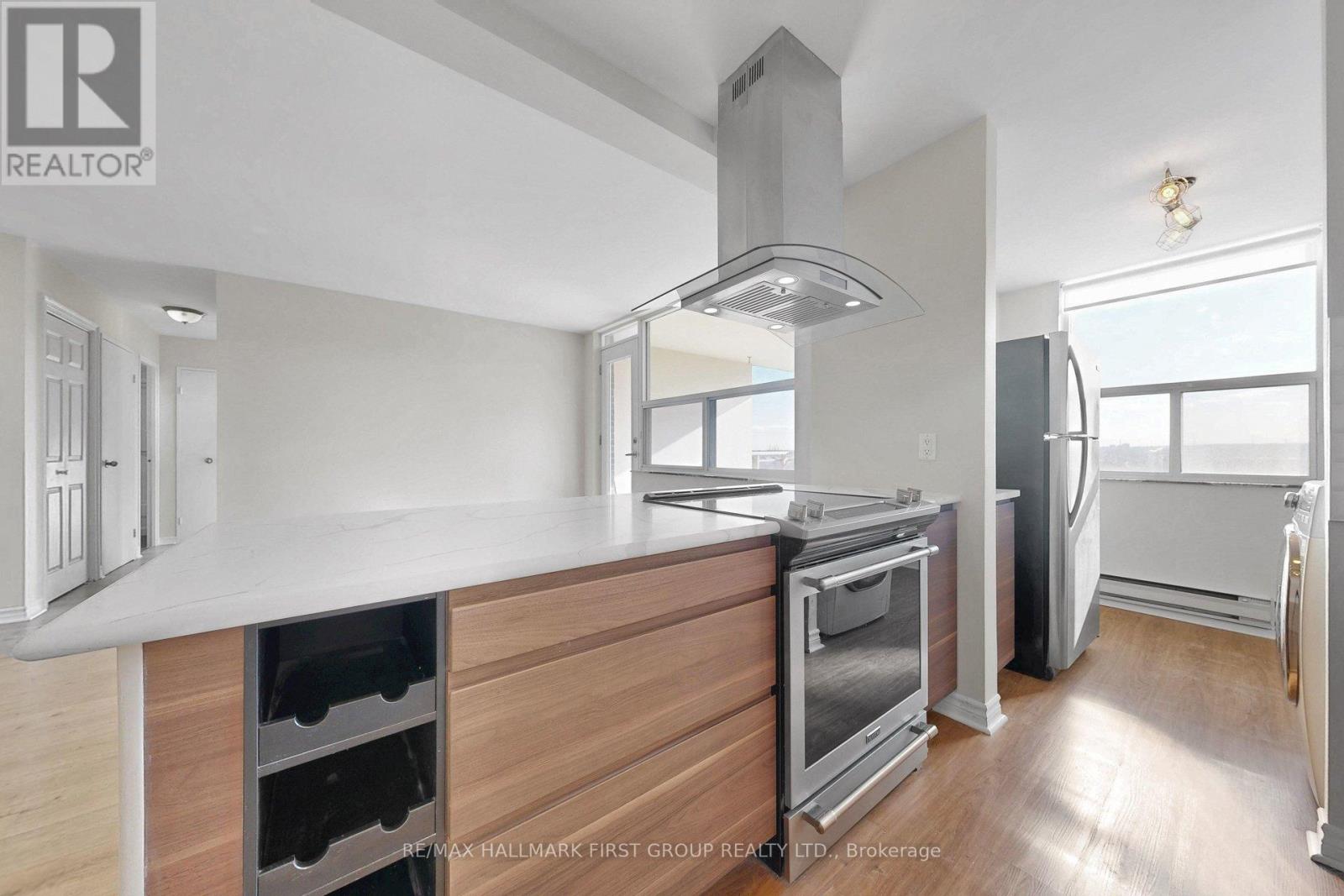 609 - 966 Inverhouse Drive, Mississauga, Ontario  L5J 4B6 - Photo 9 - W12999870