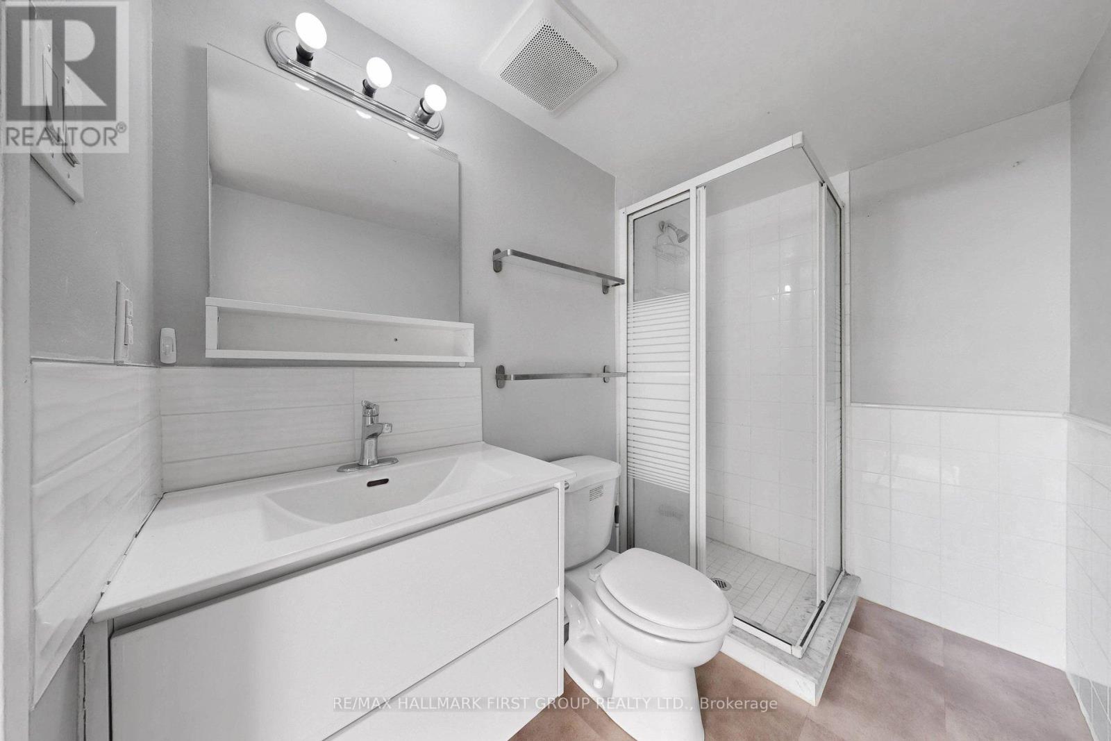 609 - 966 Inverhouse Drive, Mississauga, Ontario  L5J 4B6 - Photo 12 - W12999874