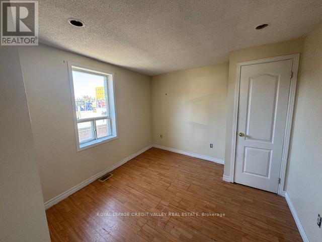 23 George Street N, Brampton, Ontario  L6X 1R3 - Photo 7 - W13001934