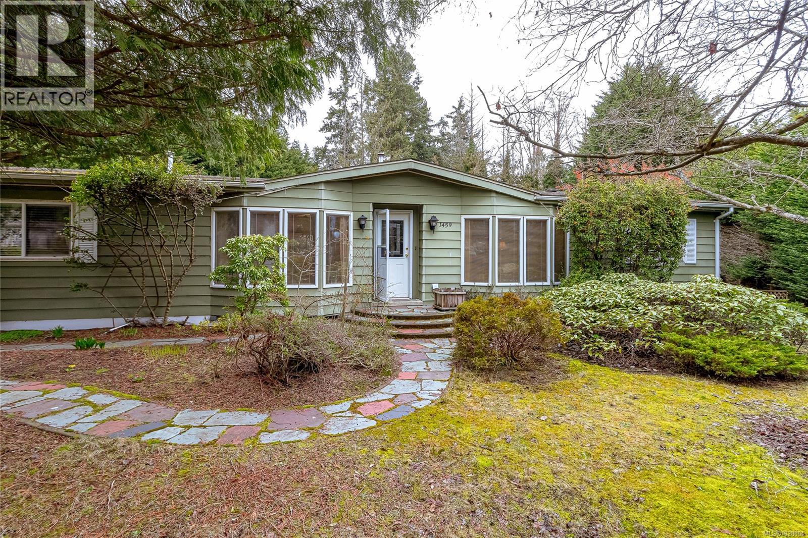 1459 Sunrise Dr, Parksville, British Columbia