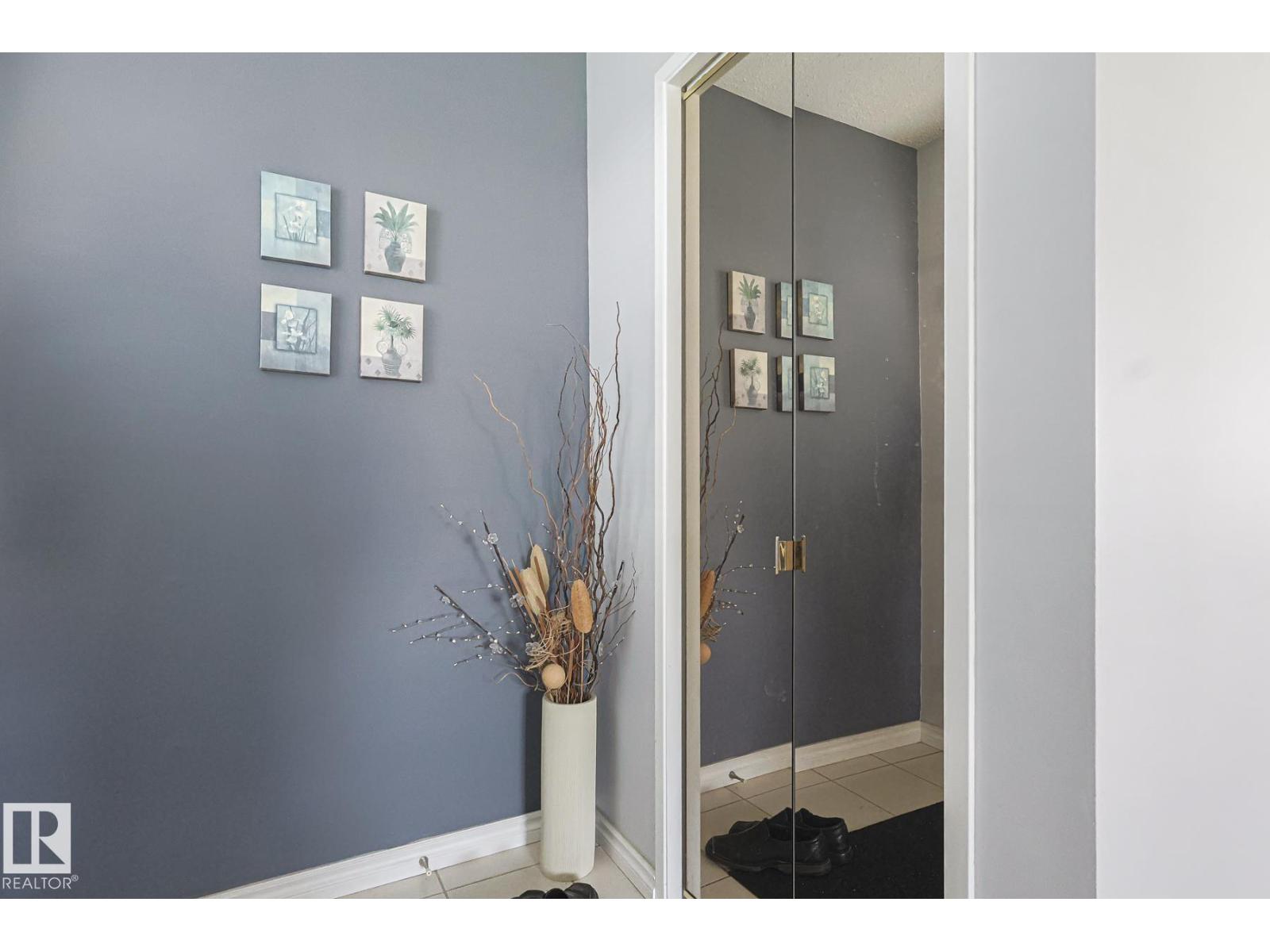 10439 16 Av Nw, Edmonton, Alberta  T6J 5T1 - Photo 2 - E4482342