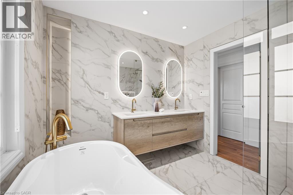 2252 Dewsbury Drive, Oakville, Ontario  L6M 0A6 - Photo 23 - 40820720