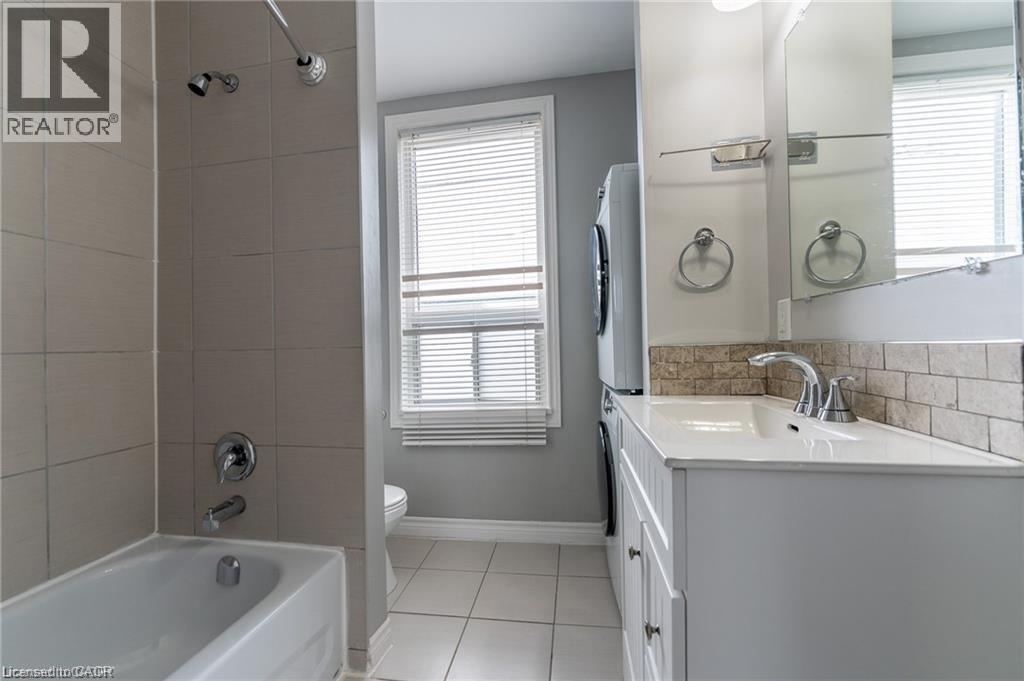 141 Wellington Street N Unit# 2, Hamilton, Ontario  L8R 1N4 - Photo 6 - 40821012