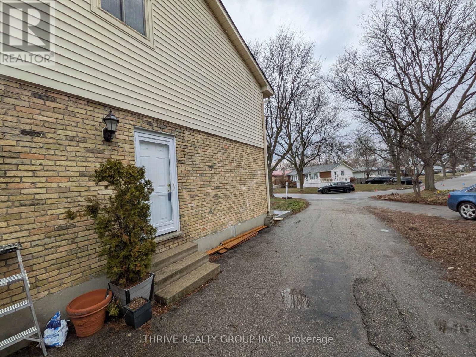 55 Breckenridge Crescent, London South, Ontario  N6E 1H6 - Photo 2 - X13002354
