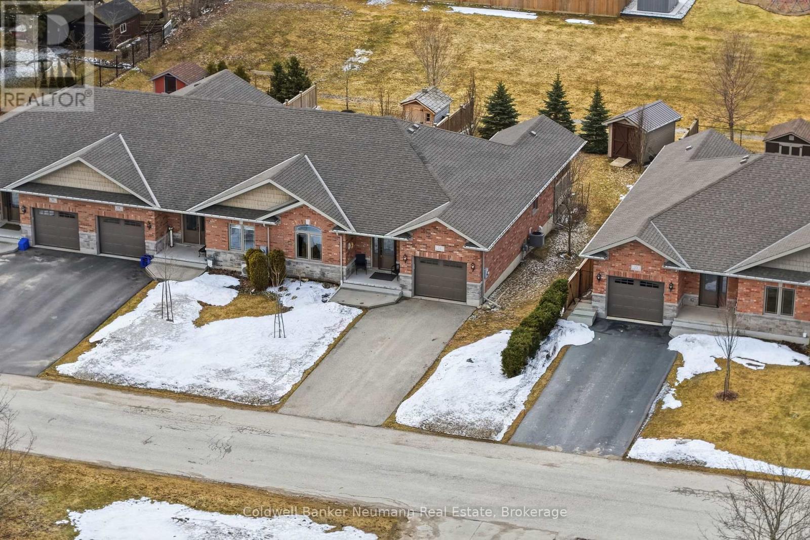 12 Brown Street S, Minto, Ontario  N0G 1M0 - Photo 44 - X12918044