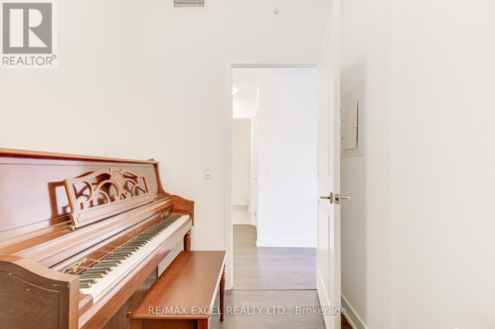 1006 - 85 Oneida Crescent, Richmond Hill, Ontario  L4B 0H4 - Photo 14 - N12905374