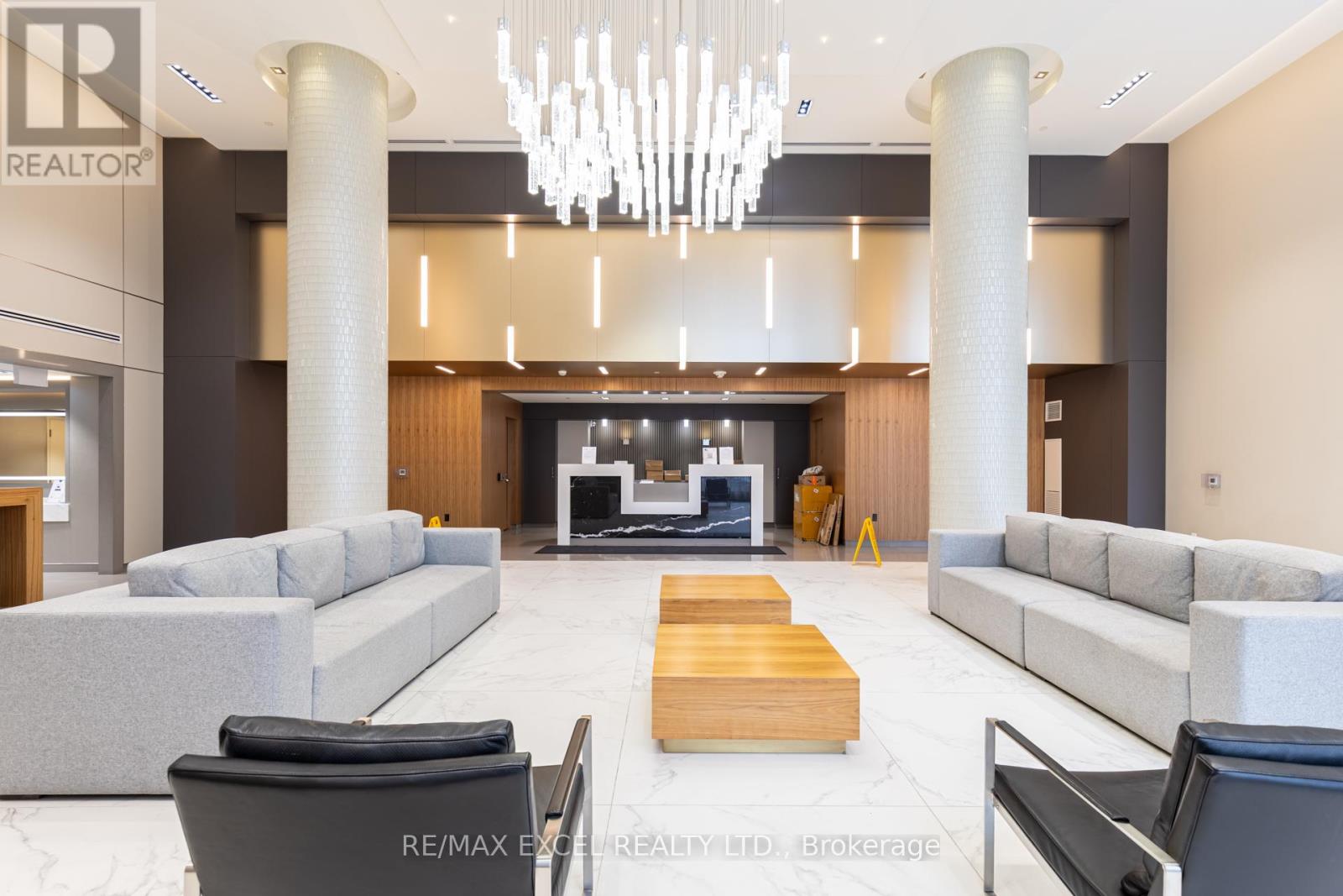 1006 - 85 Oneida Crescent, Richmond Hill, Ontario  L4B 0H4 - Photo 4 - N12905374