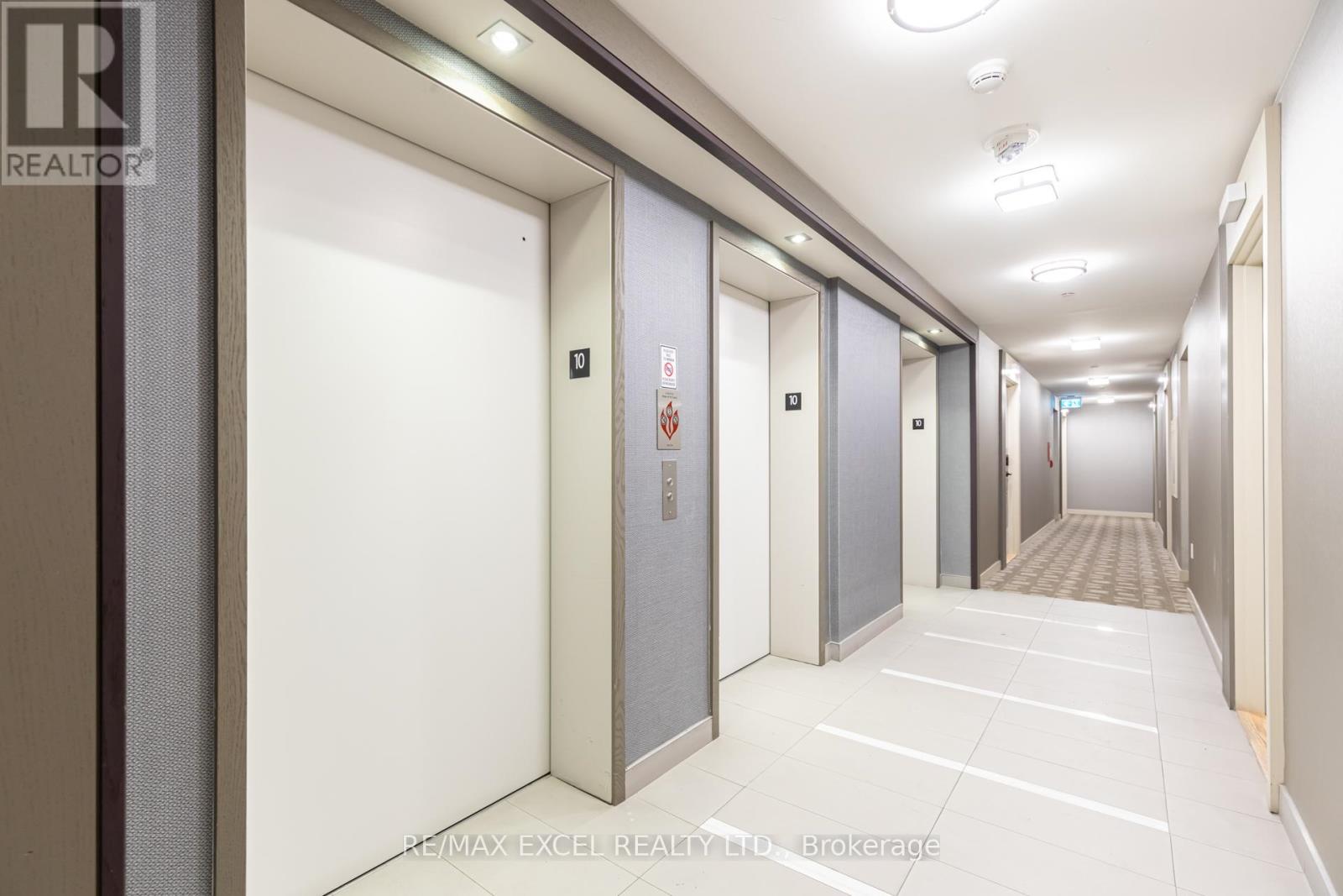 1006 - 85 Oneida Crescent, Richmond Hill, Ontario  L4B 0H4 - Photo 5 - N12905374