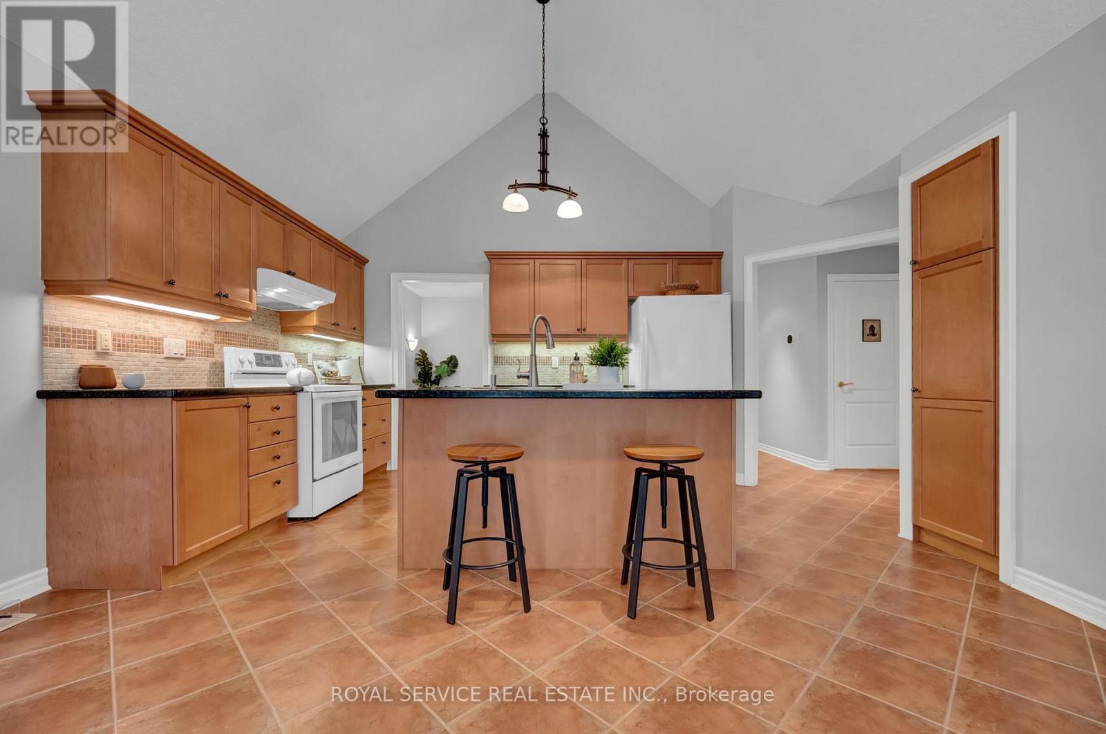 5 - 350 Lakebreeze Drive, Clarington, Ontario  L1B 0A2 - Photo 11 - E13002128