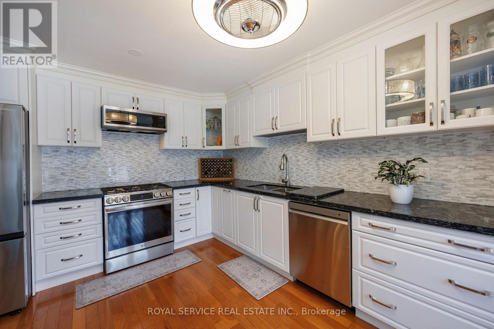 41 Apple Blossom Boulevard, Clarington, Ontario  L1C 4L9 - Photo 11 - E13002150