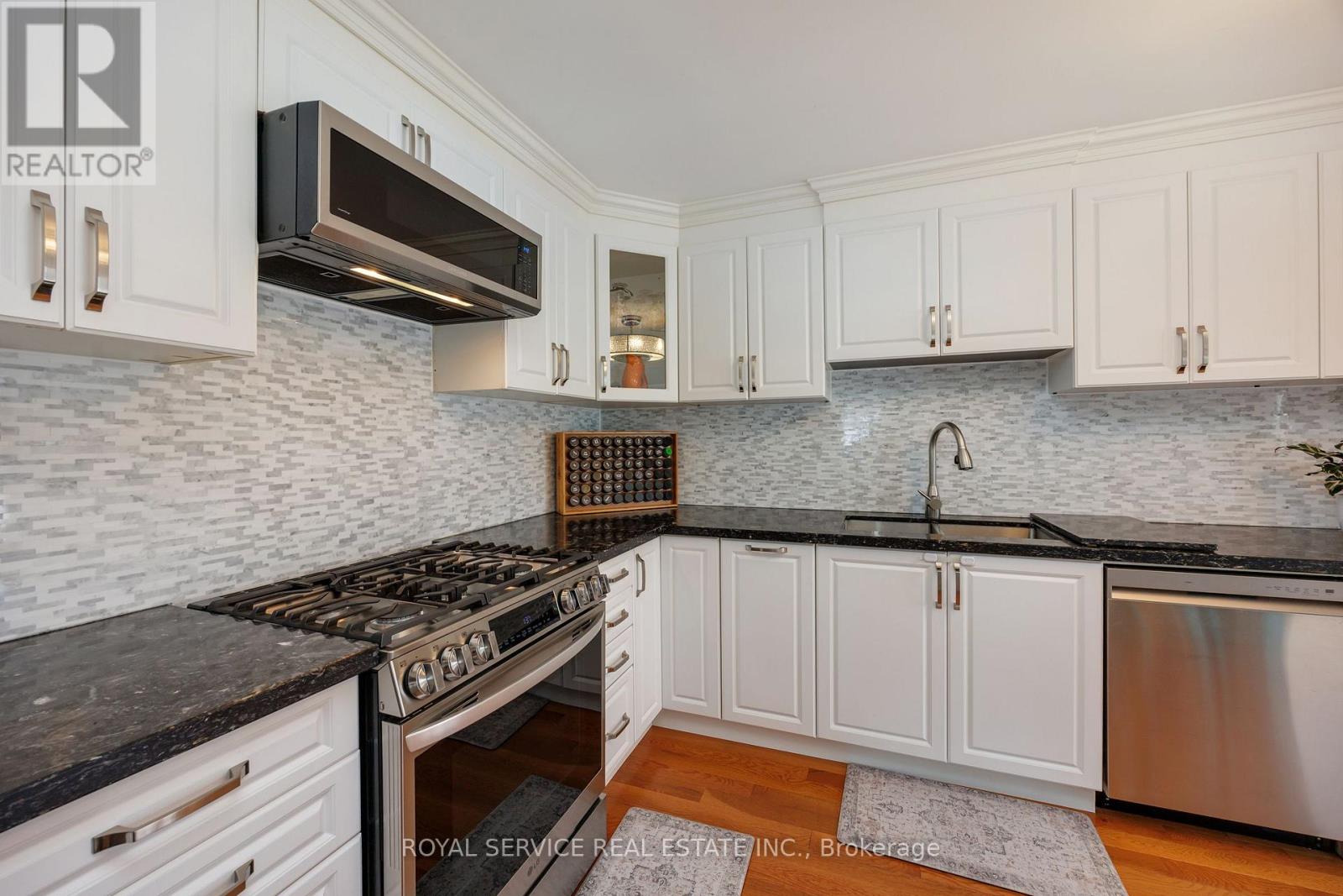 41 Apple Blossom Boulevard, Clarington, Ontario  L1C 4L9 - Photo 12 - E13002150