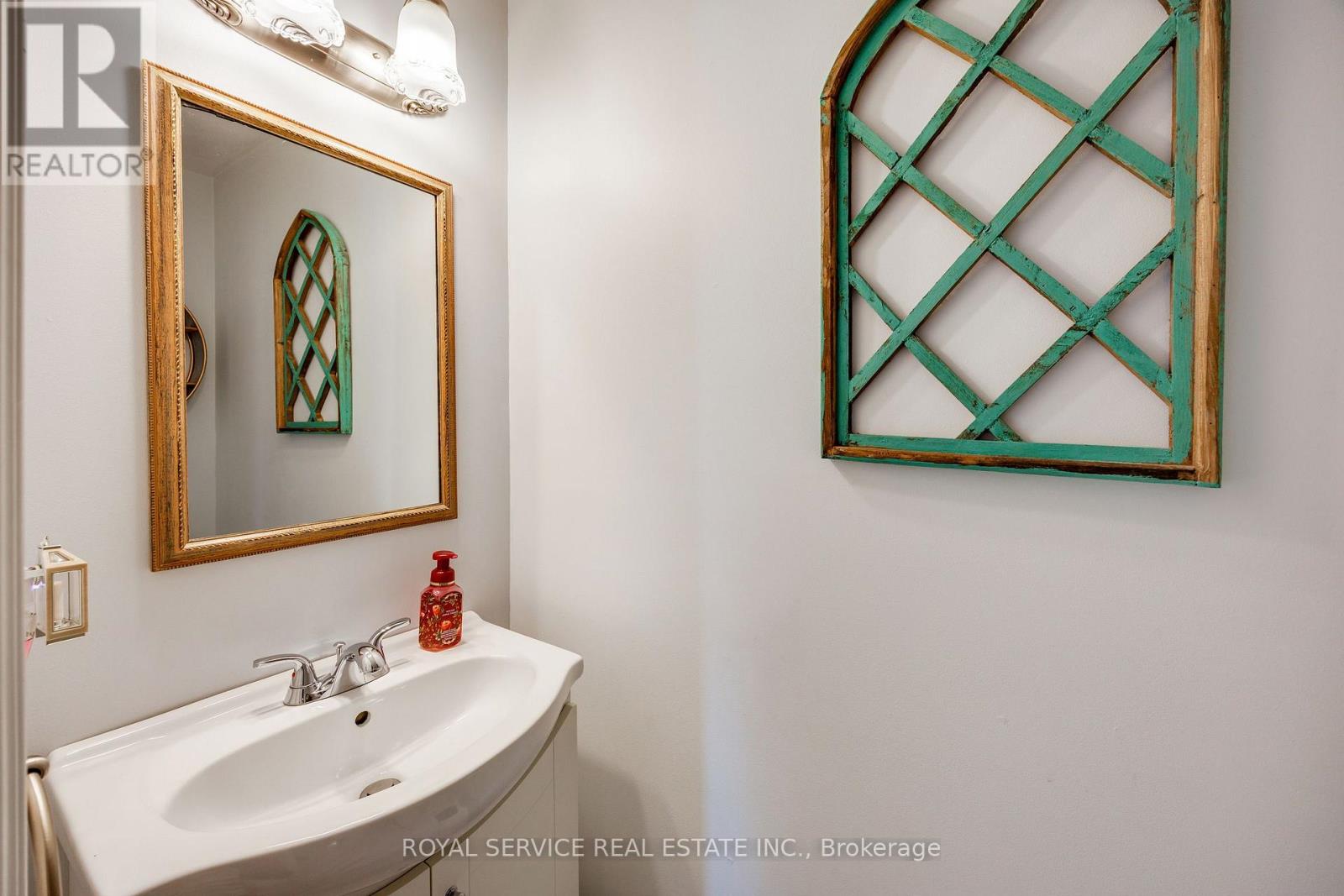 41 Apple Blossom Boulevard, Clarington, Ontario  L1C 4L9 - Photo 7 - E13002150