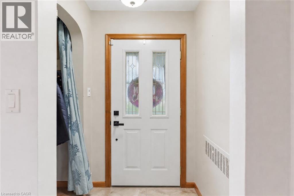 66 Richmond Street, Thorold, Ontario  L2V 3H1 - Photo 5 - 40820776