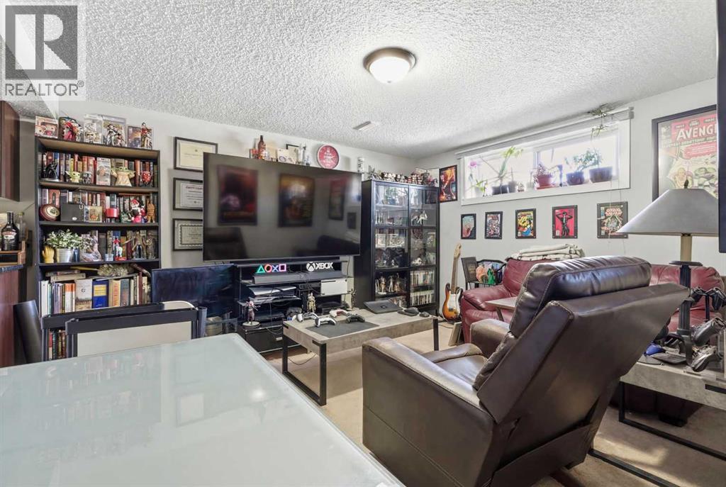 263 Doverview Crescent SE, Calgary, Alberta  T2B 1Y7 - Photo 24 - A2293665