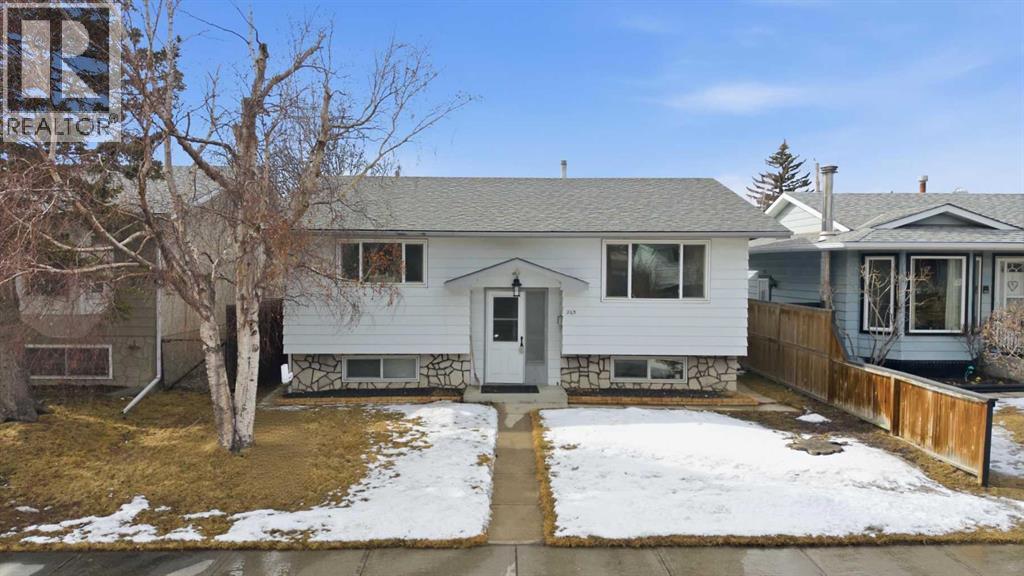 263 Doverview Crescent SE, Calgary, Alberta  T2B 1Y7 - Photo 1 - A2293665