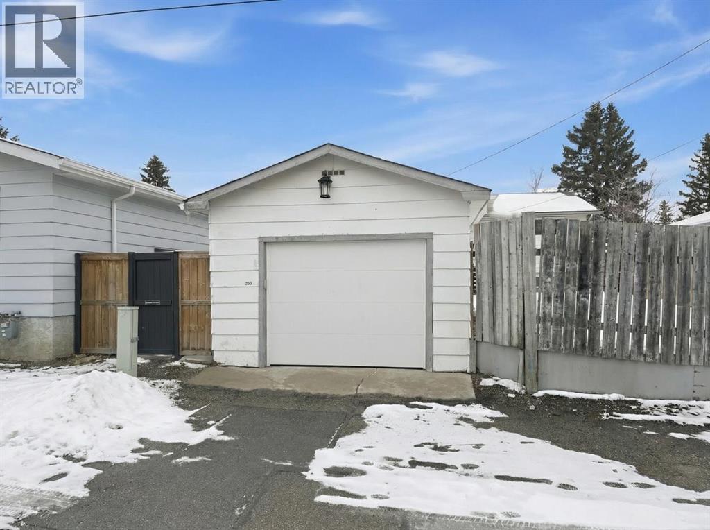 263 Doverview Crescent SE, Calgary, Alberta  T2B 1Y7 - Photo 30 - A2293665