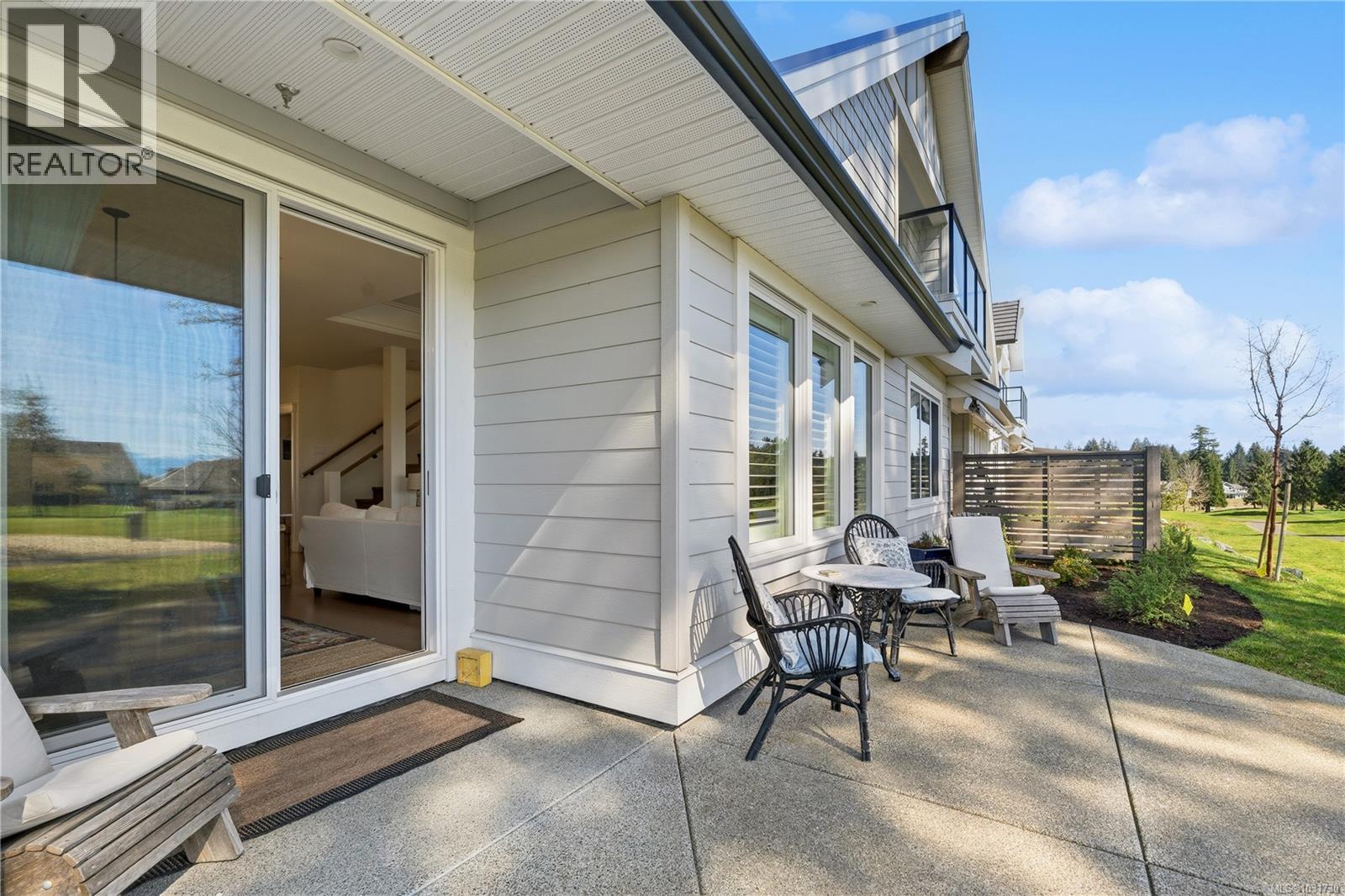 145 1444 Crown Isle Dr, Courtenay, British Columbia  V9N 0B8 - Photo 2 - 1031730