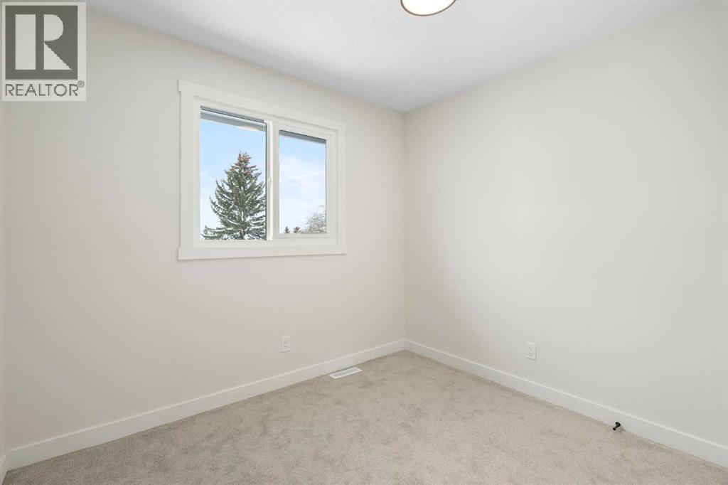 24 Hawkwood Crescent Nw, Calgary, Alberta  T3G 1X5 - Photo 28 - A2295538