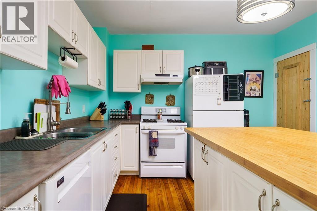 219 Avondale Street, Hamilton, Ontario  L8L 7C4 - Photo 8 - 40821143