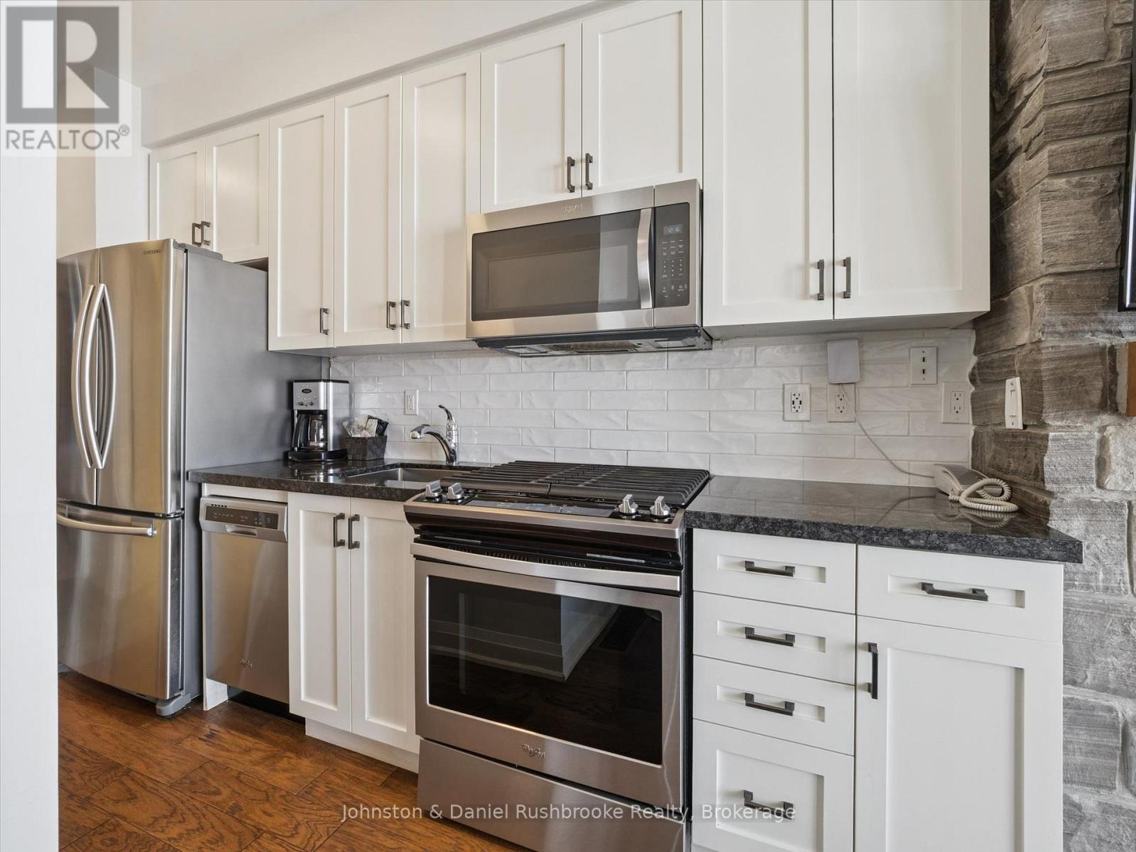 Btve104 - 1869 Muskoka Road 118 W Highway, Muskoka Lakes, Ontario P1L 1W8 - Photo 7 - X13002266