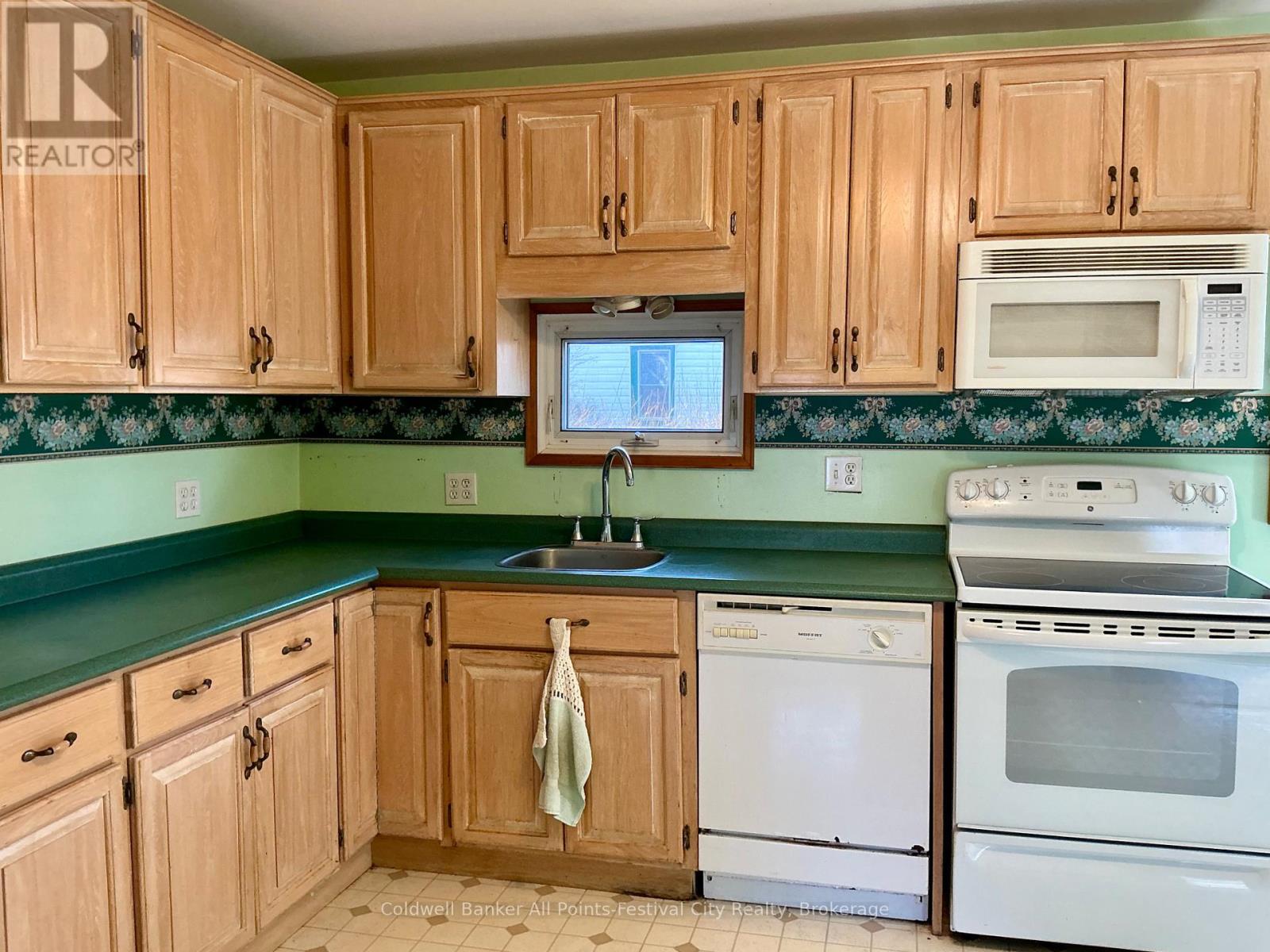 151 Georgina Street, West Perth, Ontario N0K 1N0 - Photo 10 - X13002324