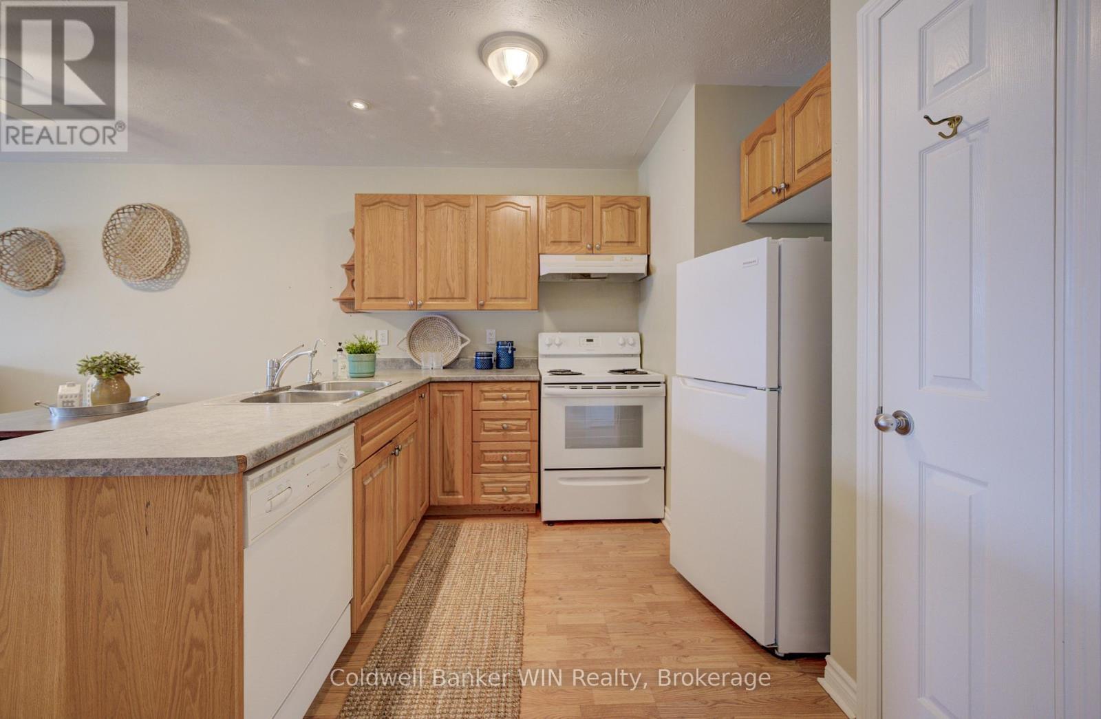 1 - 302 Park Street W, West Grey, Ontario  N0G 1R0 - Photo 8 - X13002352