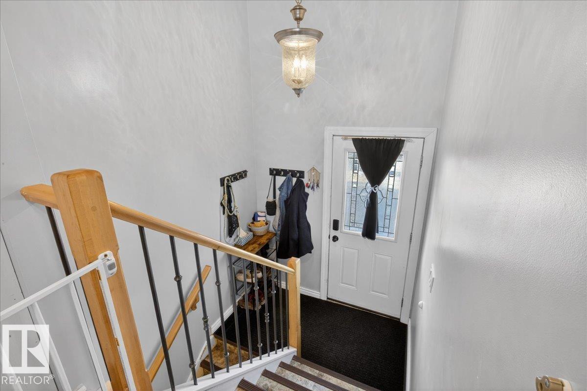 33 Collingwood Av E, Spruce Grove, Alberta  T7X 2A9 - Photo 2 - E4482360