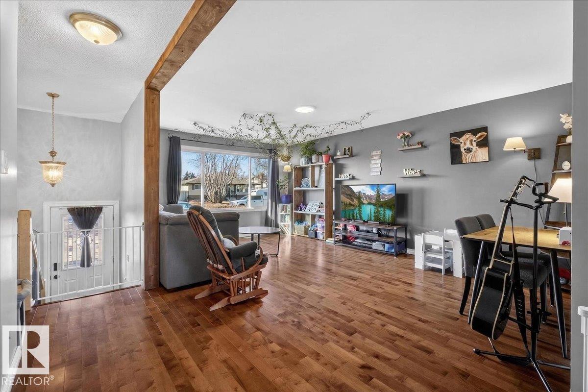 33 Collingwood Av E, Spruce Grove, Alberta  T7X 2A9 - Photo 3 - E4482360