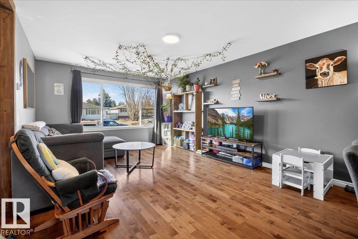 33 Collingwood Av E, Spruce Grove, Alberta  T7X 2A9 - Photo 4 - E4482360